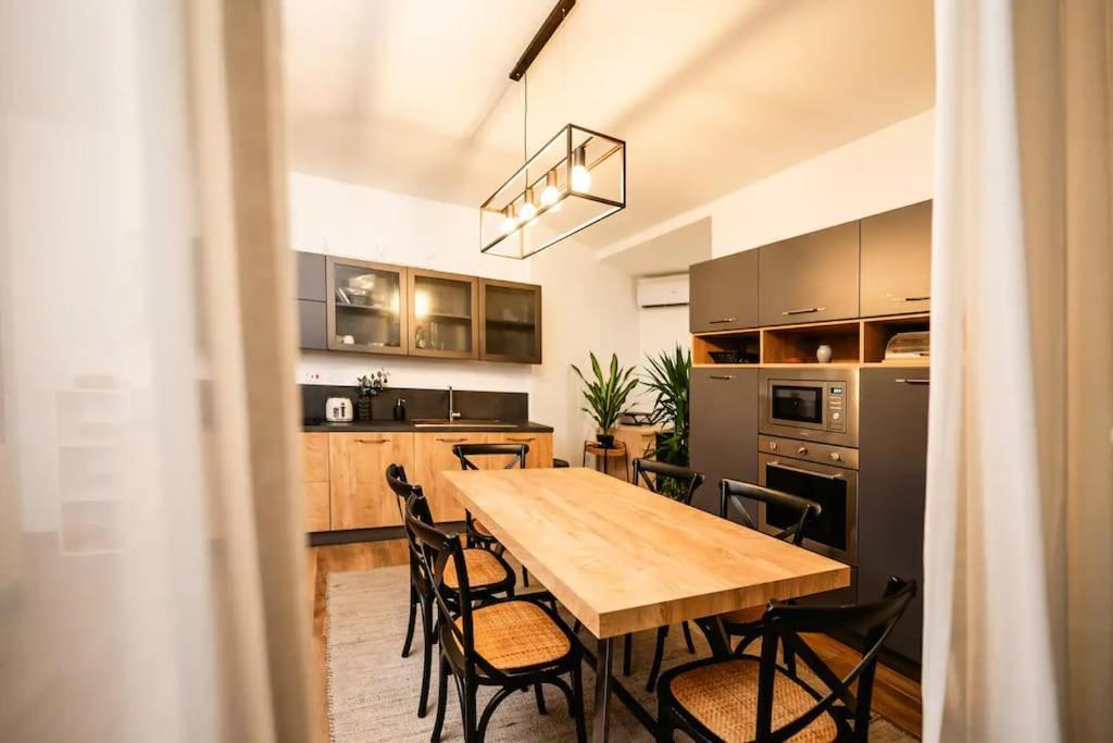 Luxurious & Stylish Penthouse With Private Pool Lägenhet Msida Exteriör bild