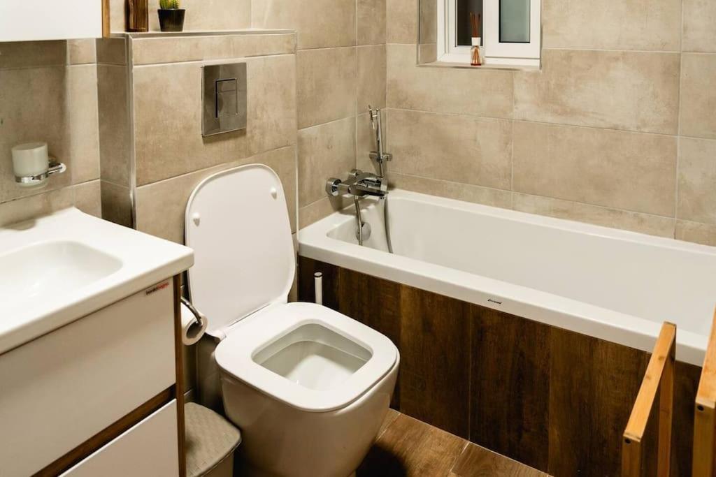 Luxurious & Stylish Penthouse With Private Pool Lägenhet Msida Exteriör bild