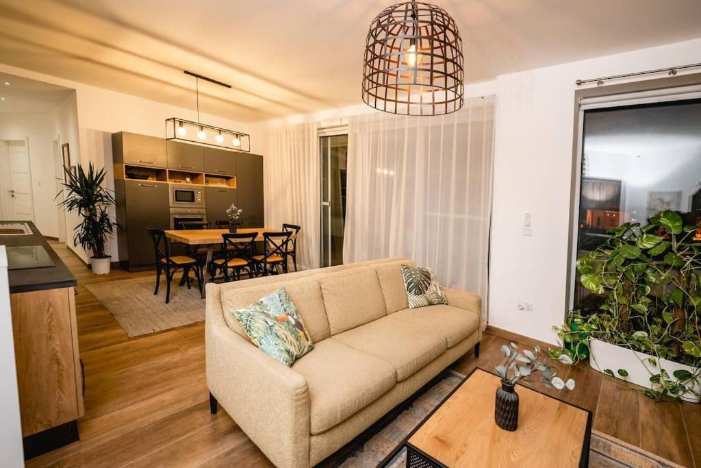 Luxurious & Stylish Penthouse With Private Pool Lägenhet Msida Exteriör bild
