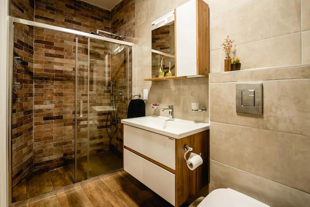 Luxurious & Stylish Penthouse With Private Pool Lägenhet Msida Exteriör bild